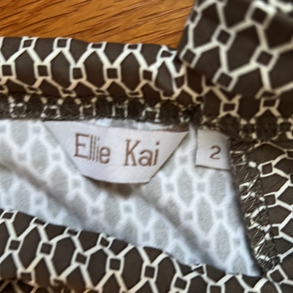 Halter Top with Peplum Adjustable Waist Ellie Kai - Picture 2 of 3